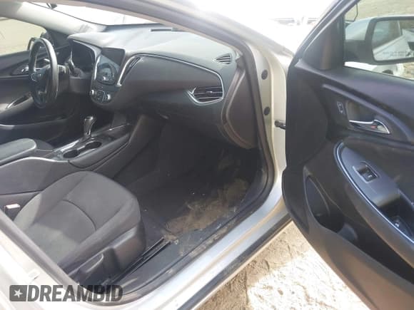 ✅ 2017 Chevrolet Malibu LT • VIN: 1G1ZE5ST3HF205245 • Lot: 43440387. Listed on IAAI with 143,471 mi. Free auction sales archive from the USA and detailed vehicle history report at DreamBid. Image 5.