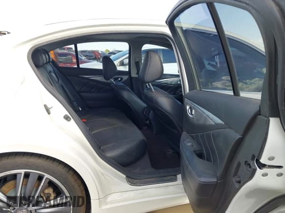 ✅ 2014 Infiniti Q50 • VIN: JN1BV7APXEM692401 • Lot: 43174801. Wystawiony na IAAI z przebiegiem 111 091 mil. Bezpłatny archiwum sprzedaży aukcyjnych z USA i szczegółowy raport historii pojazdu na DreamBid. Zdjęcie 8.