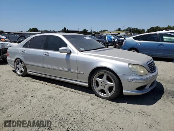 ✅ 2003 Mercedes-Benz S • VIN: WDBNG76J63A326649 • Lot: 65467225. Wystawiony na Copart z przebiegiem Nie podano. Bezpłatny archiwum sprzedaży aukcyjnych z USA i szczegółowy raport historii pojazdu na DreamBid. Zdjęcie 4.