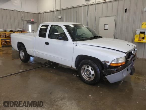 ✅ 2000 Dodge Dakota • VIN: 1B7GL22X7YS686484 • Lot: 76627004. Wystawiony na Copart z przebiegiem 86 083 mil. Bezpłatny archiwum sprzedaży aukcyjnych z USA i szczegółowy raport historii pojazdu na DreamBid. Zdjęcie 4.