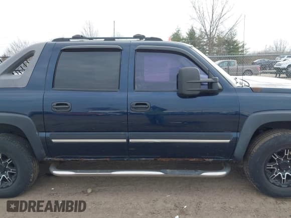 ✅ 2004 Chevrolet Avalanche Z71 • VIN: 3GNEK12T84G343452 • Lot: 43837108. Listed on IAAI with 164,828 mi. Free auction sales archive from the USA and detailed vehicle history report at DreamBid. Image 14.