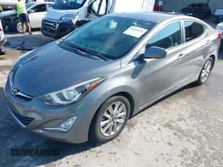 2014 Hyundai Elantra SE z VIN 5NPDH4AE6EH488067, wystawiony jako IAAI lot #43055126 z przebiegiem 104 871 mil mil oraz . Historia ofert i sprzedaży dostępna na DreamBid. Obrazek 2.