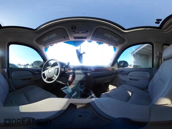 ✅ 2013 Chevrolet Tahoe LT • VIN: 1GNSCBE04DR327966 • Lot: 42100794. Wystawiony na IAAI z przebiegiem 208 088 mil. Bezpłatny archiwum sprzedaży aukcyjnych z USA i szczegółowy raport historii pojazdu na DreamBid. Zdjęcie 18.