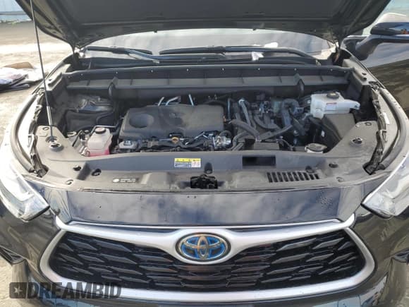 ✅ 2022 Toyota Highlander Hybrid LE • VIN: 5TDZARAH1NS516238 • Lot: 44461855. Wystawiony na Copart z przebiegiem 27 101 mil. Bezpłatny archiwum sprzedaży aukcyjnych z USA i szczegółowy raport historii pojazdu na DreamBid. Zdjęcie 13.