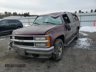 ✅ 1998 Chevrolet Suburban • VIN: 3GNFK16R4WG129371 • Lot: 41602415. Listed on Copart with 208,022 mi. Free auction sales archive from the USA and detailed vehicle history report at DreamBid. Image 1.