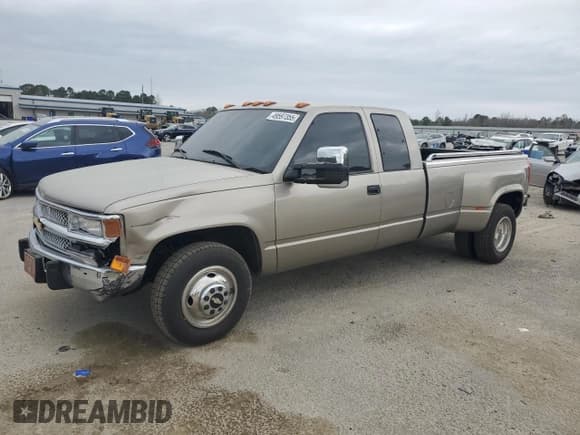✅ 1999 Chevrolet Silverado 3500 • VIN: 1GBHC39FXXF077473 • Lot: 49597355. Listed on Copart with 119,287 mi. Free auction sales archive from the USA and detailed vehicle history report at DreamBid. Image 1.