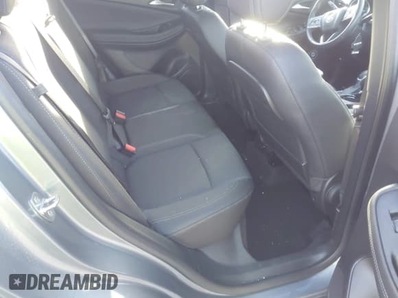 ✅ 2022 Buick Encore GX Select • VIN: KL4MMDSL0NB095640 • Lot: 43285639. Listed on IAAI with 31,391 mi. Free auction sales archive from the USA and detailed vehicle history report at DreamBid. Image 8.