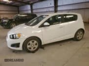 ✅ 2015 Chevrolet Sonic LS • VIN: 1G1JA6SH4F4209341 • Lot: 90074715. Listed on Copart with 120,581 mi. Free auction sales archive from the USA and detailed vehicle history report at DreamBid. Image 1.