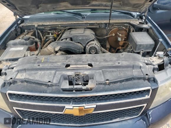 ✅ 2007 Chevrolet Suburban LTZ • VIN: 1GNFC160X7R261695 • Lot: 62541455. Listed on Copart with Not provided. Free auction sales archive from the USA and detailed vehicle history report at DreamBid. Image 12.