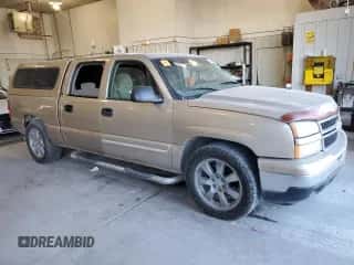 2006 Chevrolet Silverado 1500 LT1 с VIN 2GCEC13T461235541, выставлен на аукционе Copart как лот 84394215 с пробегом 100 353 миль миль и Списание • Salvage title. История ставок и продаж доступна на DreamBid. Изображение 4.
