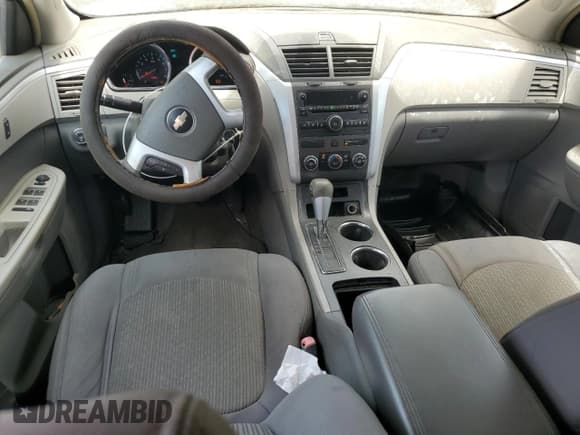 ✅ 2009 Chevrolet Traverse LS • VIN: 1GNEV13D69S162574 • Lot: 62052225. Wystawiony na Copart z przebiegiem 175 811 mil. Bezpłatny archiwum sprzedaży aukcyjnych z USA i szczegółowy raport historii pojazdu na DreamBid. Zdjęcie 8.