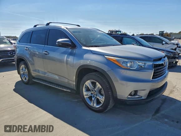 ✅ 2016 Toyota Highlander Limited • VIN: 5TDYKRFH2GS182029 • Lot: 91230765. Listed on Copart with 165,719 mi. Free auction sales archive from the USA and detailed vehicle history report at DreamBid. Image 4.