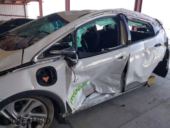 ✅ 2023 Chevrolet Bolt EV 1LT • VIN: 1G1FW6S03P4119617 • Lot: 41652717. Listed on IAAI with Not provided. Free auction sales archive from the USA and detailed vehicle history report at DreamBid. Image 6.