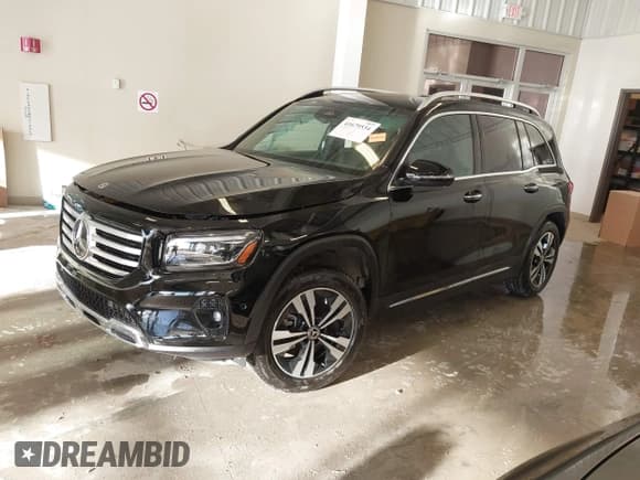 ✅ 2025 Mercedes-Benz GLB 250 • VIN: W1N4M4HB2SW392023 • Лот: 41679534. Опубликован ранее на IAAI с пробегом 1 023 миль. Бесплатный доступ к архиву аукционных продаж из США и подробный отчёт об истории автомобиля на DreamBid. Изображение 2.