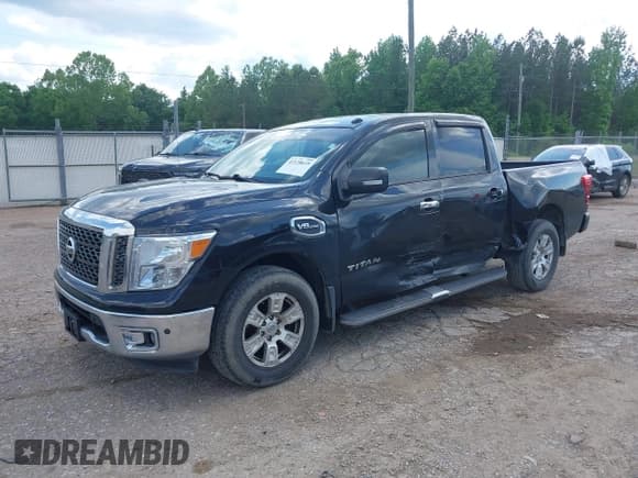 ✅ 2017 Nissan Titan SV • VIN: 1N6AA1E68HN514064 • Лот: 42128619. Опубликован ранее на IAAI с пробегом 140 529 миль. Бесплатный доступ к архиву аукционных продаж из США и подробный отчёт об истории автомобиля на DreamBid. Изображение 17.