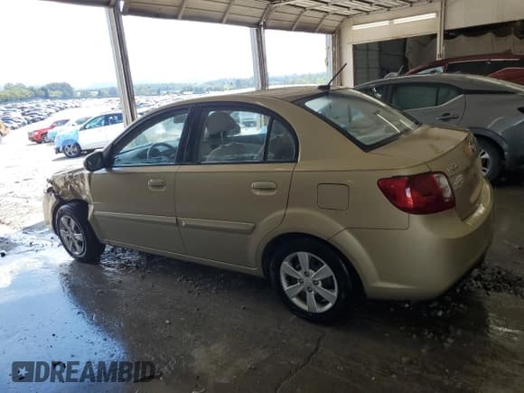 ✅ 2010 Kia Rio LX • VIN: KNADH4A39A6646224 • Лот: 71262485. Опубликован ранее на Copart с пробегом 98 515 миль. Бесплатный доступ к архиву аукционных продаж из США и подробный отчёт об истории автомобиля на DreamBid. Изображение 2.