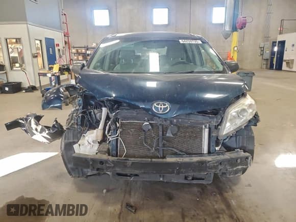 ✅ 2011 Toyota Sienna • VIN: 5TDZK3DC9BS094242 • Lot: 94259735. Listed on Copart with 189,166 mi. Free auction sales archive from the USA and detailed vehicle history report at DreamBid. Image 5.