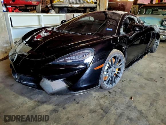 ✅ 2017 McLaren 570GT • VIN: SBM13GAA0HW002150 • Lot: 46731515. Wystawiony na Copart z przebiegiem 7 328 mil. Bezpłatny archiwum sprzedaży aukcyjnych z USA i szczegółowy raport historii pojazdu na DreamBid. Zdjęcie 2.