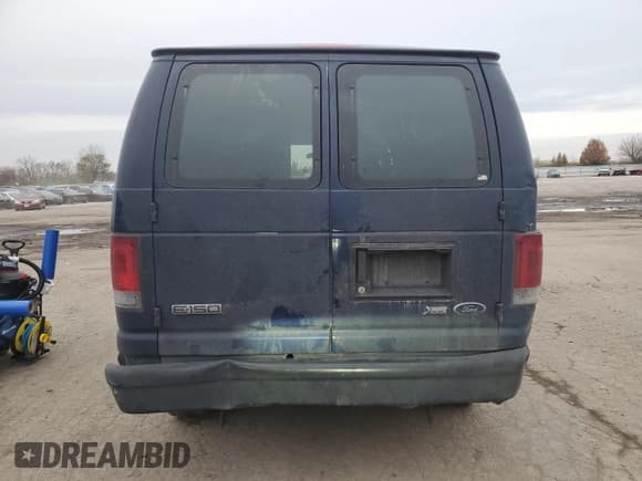 ✅ 2010 Ford Econoline Cargo Commercial • VIN: 1FTNE1EW2ADA56736 • Lot: 82539414. Wystawiony na Copart z przebiegiem 116 603 mil. Bezpłatny archiwum sprzedaży aukcyjnych z USA i szczegółowy raport historii pojazdu na DreamBid. Zdjęcie 6.