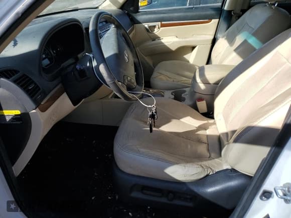 ✅ 2009 Hyundai Santa Fe Limited • VIN: 5NMSH73E19H248613 • Lot: 72443084. Listed on Copart with 131,951 mi. Free auction sales archive from the USA and detailed vehicle history report at DreamBid. Image 7.