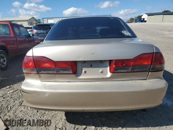 ✅ 2001 Honda Accord EX • VIN: 1HGCG56681A075589 • Lot: 90331055. Listed on Copart with 208,539 mi. Free auction sales archive from the USA and detailed vehicle history report at DreamBid. Image 6.