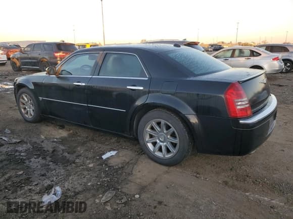 ✅ 2005 Chrysler 300 C • VIN: 2C3JA63H95H564758 • Lot: 81953935. Listed on Copart with 191,723 mi. Free auction sales archive from the USA and detailed vehicle history report at DreamBid. Image 2.