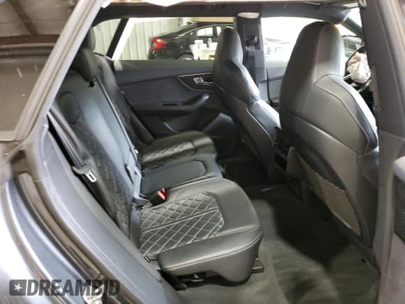 ✅ 2021 Audi SQ8 Premium Plus • VIN: WA1AWBF10MD032082 • Lot: 68501165. Listed on Copart with Not provided. Free auction sales archive from the USA and detailed vehicle history report at DreamBid. Image 11.