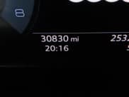 ✅ 2021 Audi Q3 S line Premium • VIN: WA1DECF39M1153959 • Lot: 80557985. Wystawiony na Copart z przebiegiem 30 830 mil. Bezpłatny archiwum sprzedaży aukcyjnych z USA i szczegółowy raport historii pojazdu na DreamBid. Zdjęcie 8.