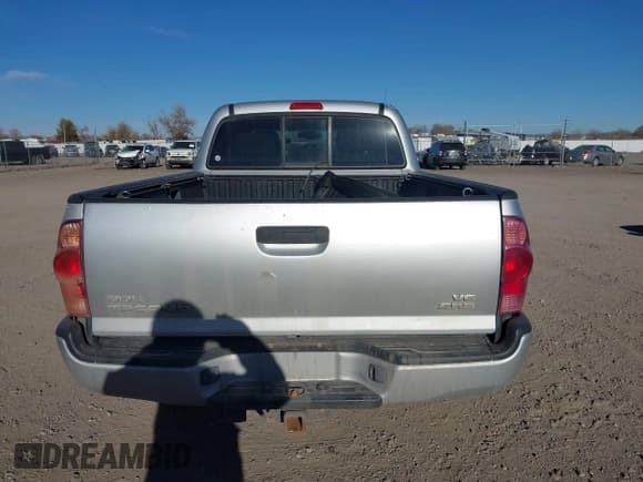 ✅ 2006 Toyota Tacoma PreRunner • VIN: 3TMKU72N86M007279 • Лот: 43670147. Опубликован ранее на IAAI с пробегом 251 513 миль. Бесплатный доступ к архиву аукционных продаж из США и подробный отчёт об истории автомобиля на DreamBid. Изображение 16.