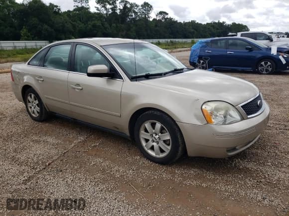 ✅ 2006 Ford Five Hundred SEL • VIN: 1FAHP24176G129016 • Лот: 70996694. Опубликован ранее на Copart с пробегом 196 618 миль. Бесплатный доступ к архиву аукционных продаж из США и подробный отчёт об истории автомобиля на DreamBid. Изображение 4.