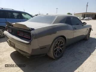 ✅ 2018 Dodge Challenger T/A • VIN: 2C3CDZBT5JH195012 • Lot: 63579643. Wystawiony na Copart z przebiegiem 102 498 mil. Bezpłatny archiwum sprzedaży aukcyjnych z USA i szczegółowy raport historii pojazdu na DreamBid. Zdjęcie 3.