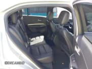 ✅ 2020 Cadillac XT4 FWD Premium Luxury • VIN: 1GYFZCR48LF028129 • Лот: 41718170. Опубликован ранее на IAAI с пробегом 63 530 миль. Бесплатный доступ к архиву аукционных продаж из США и подробный отчёт об истории автомобиля на DreamBid. Изображение 8.