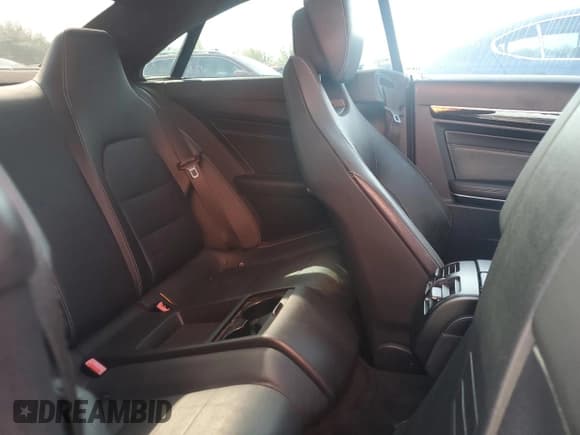 ✅ 2016 Mercedes-Benz E 400 • VIN: WDDKJ6FB6GF321135 • Lot: 51667595. Wystawiony na Copart z przebiegiem 124 759 mil. Bezpłatny archiwum sprzedaży aukcyjnych z USA i szczegółowy raport historii pojazdu na DreamBid. Zdjęcie 10.