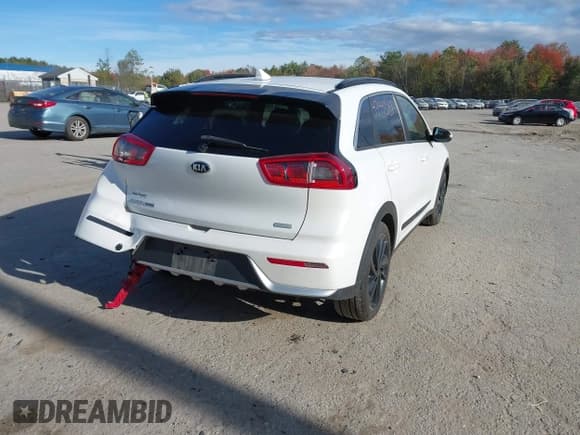 ✅ 2019 Kia Niro EX • VIN: KNDCC3LC1K5297586 • Lot: 43448987. Wystawiony na IAAI z przebiegiem 67 759 mil. Bezpłatny archiwum sprzedaży aukcyjnych z USA i szczegółowy raport historii pojazdu na DreamBid. Zdjęcie 4.