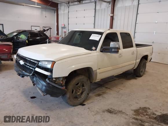 2006 Chevrolet Silverado 1500 LT1 с VIN 2GCEK13T761136828, выставлен на аукционе IAAI как лот 42510585 с пробегом 259 506 миль миль и . История ставок и продаж доступна на DreamBid. Изображение 17.