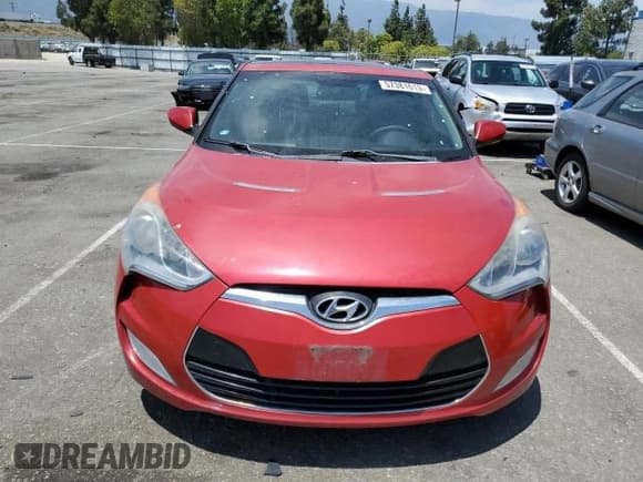 ✅ 2013 Hyundai Veloster w/Gray Int • VIN: KMHTC6AD6DU172584 • Lot: 82425004. Wystawiony na Copart z przebiegiem 135 563 mil. Bezpłatny archiwum sprzedaży aukcyjnych z USA i szczegółowy raport historii pojazdu na DreamBid. Zdjęcie 5.