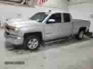 2018 Chevrolet Silverado 1500 LT z VIN 1GCRCREC4JZ361170, wystawiony jako Copart lot #80400445 z przebiegiem 132 780 mil mil oraz Czysty tytuł • Clean title. Historia ofert i sprzedaży dostępna na DreamBid. Obrazek 1.