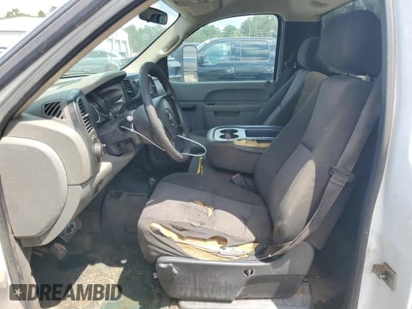 ✅ 2013 Chevrolet Silverado 2500HD Work Truck • VIN: 1GC0KVCG7DZ341865 • Лот: 68502185. Опубликован ранее на Copart с пробегом 282 629 миль. Бесплатный доступ к архиву аукционных продаж из США и подробный отчёт об истории автомобиля на DreamBid. Изображение 7.