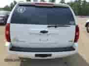 2010 Chevrolet Suburban LT z VIN 1GNUKJE35AR139405, wystawiony jako Copart lot #80348595 z przebiegiem 183 310 mil mil oraz Czysty tytuł • Clean title. Historia ofert i sprzedaży dostępna na DreamBid. Obrazek 6.