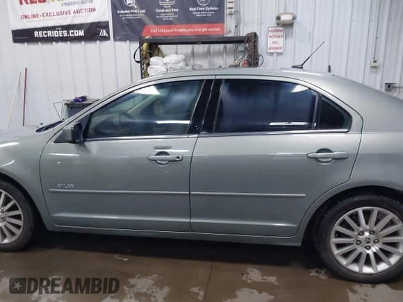 ✅ 2008 Mercury Milan Premier • VIN: 3MEHM02178R619671 • Lot: 42199857. Listed on IAAI with 89,153 mi. Free auction sales archive from the USA and detailed vehicle history report at DreamBid. Image 14.