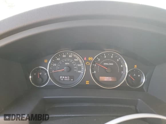 ✅ 2008 Jeep Commander Sport • VIN: 1J8HG48N08C172067 • Lot: 71125095. Wystawiony na Copart z przebiegiem 161 960 mil. Bezpłatny archiwum sprzedaży aukcyjnych z USA i szczegółowy raport historii pojazdu na DreamBid. Zdjęcie 9.