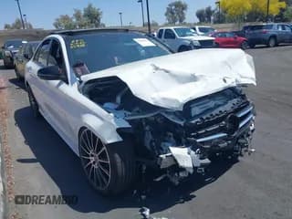 ✅ 2017 Mercedes-Benz C 300 • VIN: 55SWF4JB8HU225438 • Lot: 42460915. Wystawiony na IAAI z przebiegiem Nie podano. Bezpłatny archiwum sprzedaży aukcyjnych z USA i szczegółowy raport historii pojazdu na DreamBid. Zdjęcie 1.