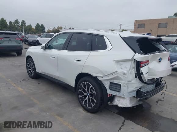 ✅ 2025 BMW X3 30 xDrive • VIN: 5UX53GP09S9009255 • Lot: 43549750. Wystawiony na IAAI z przebiegiem 3 483 mil. Bezpłatny archiwum sprzedaży aukcyjnych z USA i szczegółowy raport historii pojazdu na DreamBid. Zdjęcie 3.