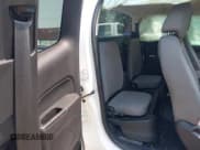 ✅ 2019 Chevrolet Colorado 2WD Work Truck • VIN: 1GCHSBEA8K1200888 • Lot: 42936958. Wystawiony na IAAI z przebiegiem 67 918 mil. Bezpłatny archiwum sprzedaży aukcyjnych z USA i szczegółowy raport historii pojazdu na DreamBid. Zdjęcie 8.