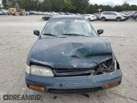 ✅ 1995 Honda Accord EX • VIN: 1HGCE1898SA012385 • Лот: 71621214. Опубликован ранее на Copart с пробегом 220 046 миль. Бесплатный доступ к архиву аукционных продаж из США и подробный отчёт об истории автомобиля на DreamBid. Изображение 5.