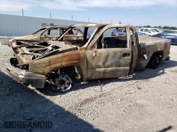 ✅ 2003 Chevrolet Silverado 1500 LS • VIN: 1GCEK19T13E191406 • Лот: 68137284. Опубликован ранее на Copart с пробегом Не указан. Бесплатный доступ к архиву аукционных продаж из США и подробный отчёт об истории автомобиля на DreamBid. Изображение 1.