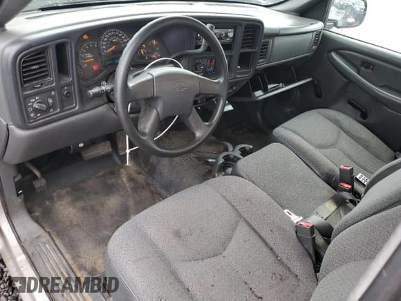 ✅ 2005 Chevrolet Silverado 1500 Work Truck • VIN: 1GCEC14X45Z150447 • Лот: 81967964. Опубликован ранее на Copart с пробегом 61 245 миль. Бесплатный доступ к архиву аукционных продаж из США и подробный отчёт об истории автомобиля на DreamBid. Изображение 8.