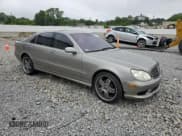 ✅ 2004 Mercedes-Benz S 500 • VIN: WDBNG75J54A423117 • Lot: 58472365. Wystawiony na Copart z przebiegiem 183 619 mil. Bezpłatny archiwum sprzedaży aukcyjnych z USA i szczegółowy raport historii pojazdu na DreamBid. Zdjęcie 4.