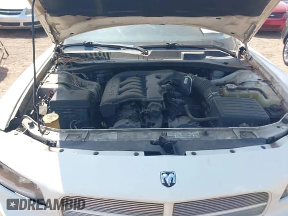 ✅ 2008 Dodge Charger • VIN: 2B3KA43G48H198225 • Lot: 43157094. Listed on IAAI with 305,446 mi. Free auction sales archive from the USA and detailed vehicle history report at DreamBid. Image 10.