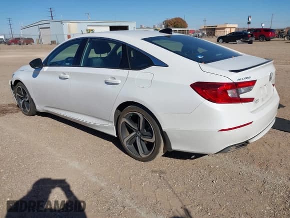 ✅ 2022 Honda Accord Sport • VIN: 1HGCV1F32NA037754 • Лот: 43711657. Опубликован ранее на IAAI с пробегом 14 697 миль. Бесплатный доступ к архиву аукционных продаж из США и подробный отчёт об истории автомобиля на DreamBid. Изображение 3.